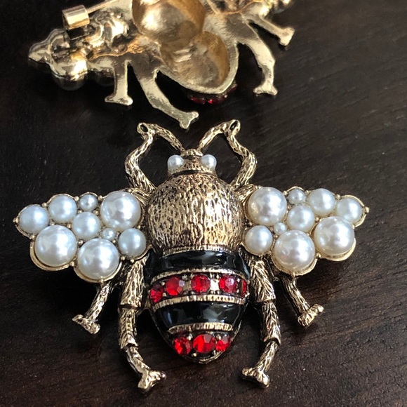 New Bumble Bee Bejewelled Brooches 🐝🐝 - Picture 11 of 16
